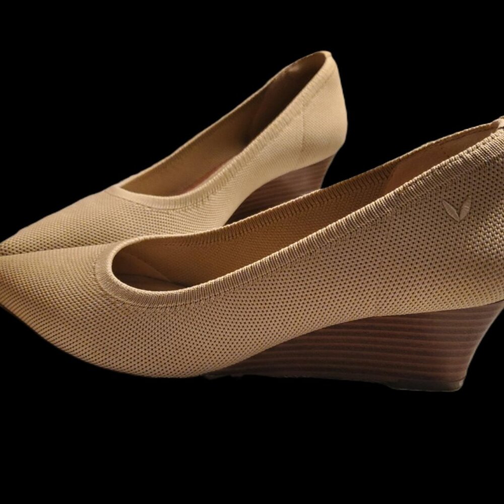 VIVAIA pointed-toe almond wedge shoes, size 7.5